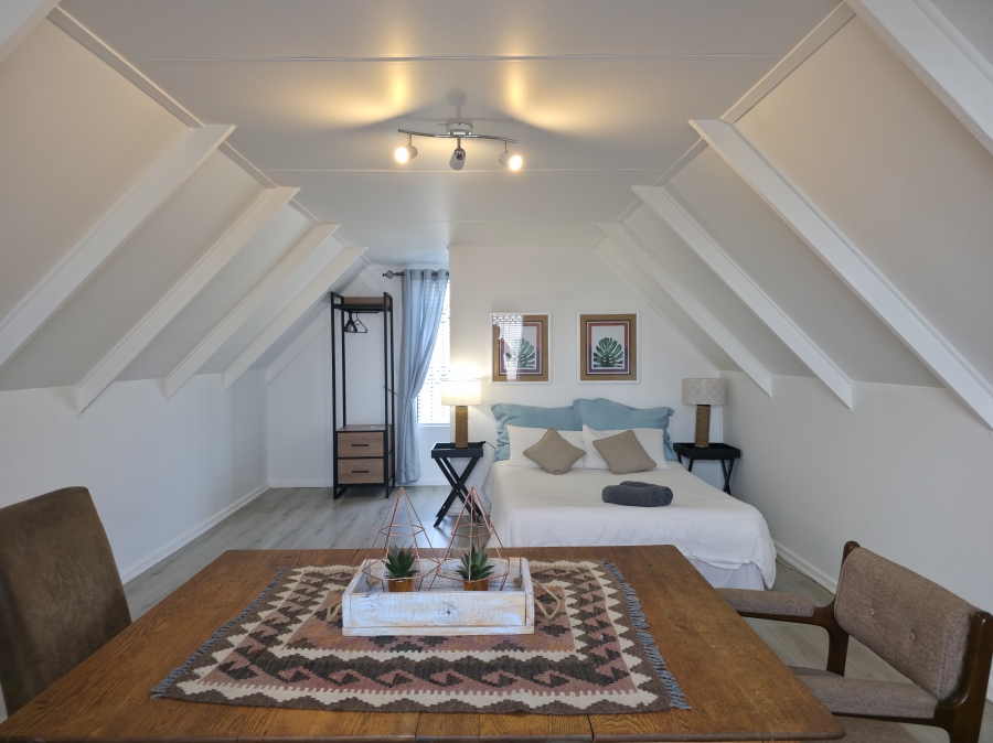 5 Bedroom Property for Sale in Wavecrest Eastern Cape